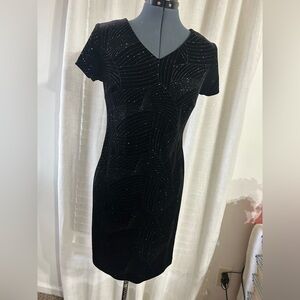 Vintage Black Short Sleeve Glittery/Sparkly Velvet Cocktail Dress Size 8P